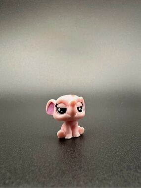 Hasbro Littlest Pet Shop #3-114 Claude Rease Elephant Pink Teensie Tiny LPS